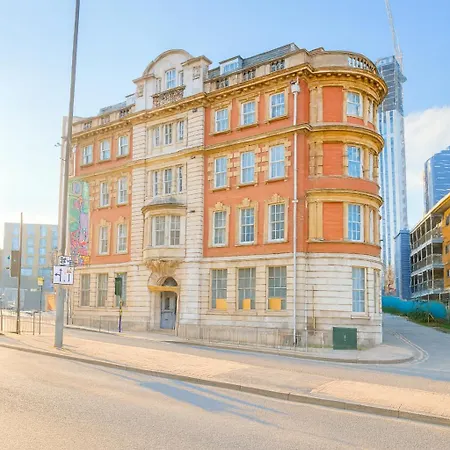 Central Leeds Apartment, Walk Everywhere , City Views *