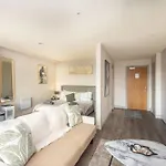 Apartment, Walk Everywhere , Views Апартаменти Лідс