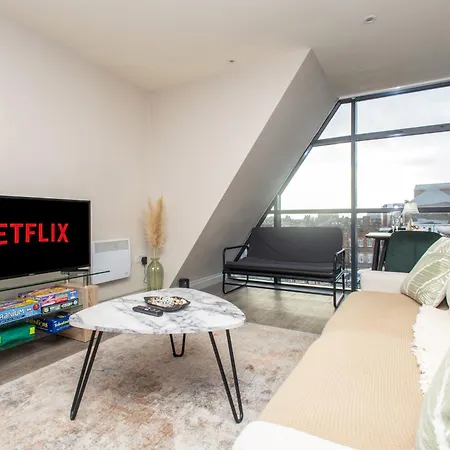 Apartment, Walk Everywhere , Views شقة ليدز