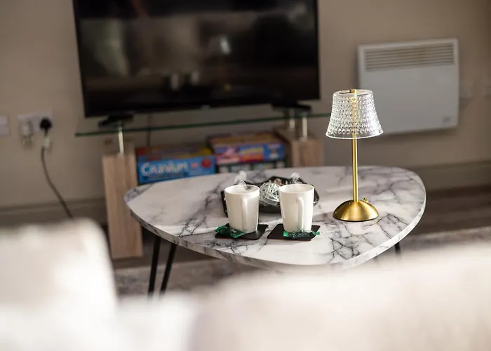 Апартаменти Apartment, Walk Everywhere , Views *